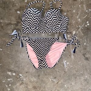Xhilaration 2 Piece Swim Suit